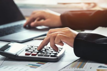 Hogyan segíthet a pénzügyi tervezésben egy online eszköz?