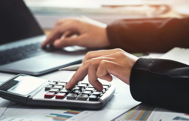 Hogyan segíthet a pénzügyi tervezésben egy online eszköz?